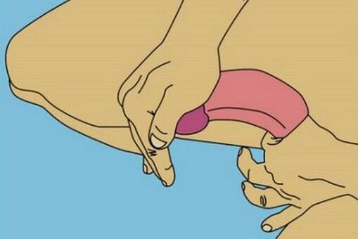 سر کو وسعت دینے کے لئے عضو تناسل کو نرم کرنا